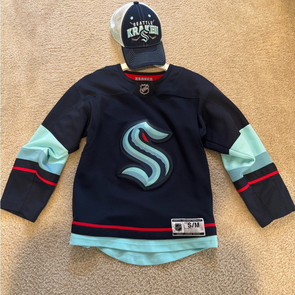 Kids Hockey Jersey - Navy and Light Blue